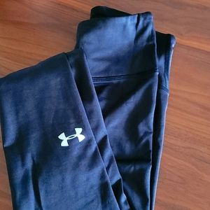 Under Armour, XS, Black ankle legnth Cold Gear running leggings